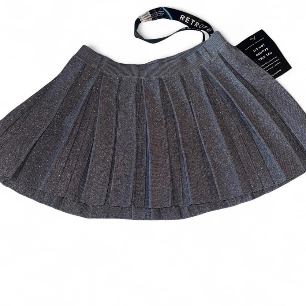 Retrofete shimmery grey pleated skirt